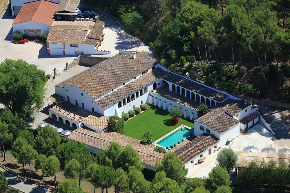 Bodega Torelló 3